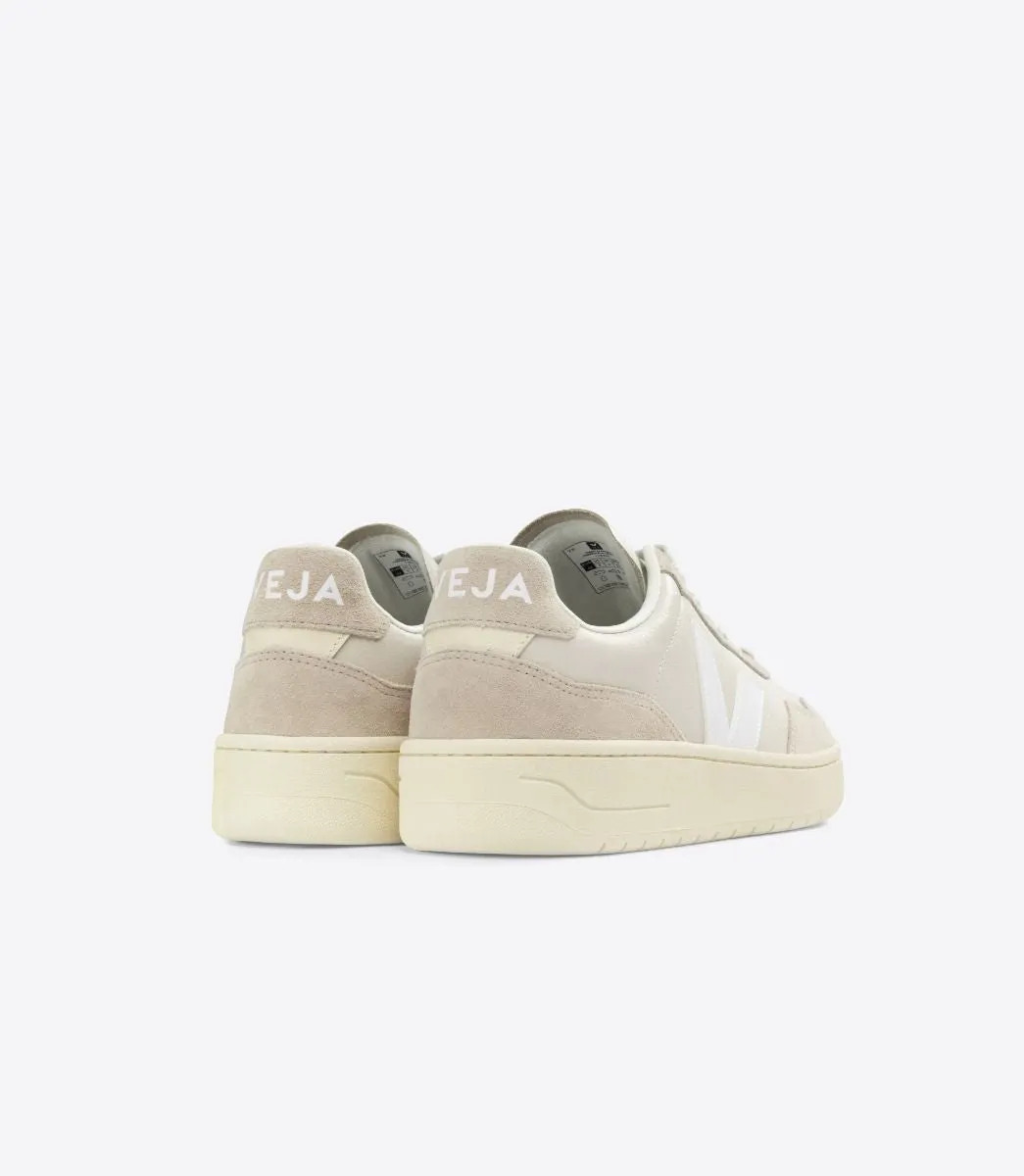 VEJA - V90 Leather - Pierre / White